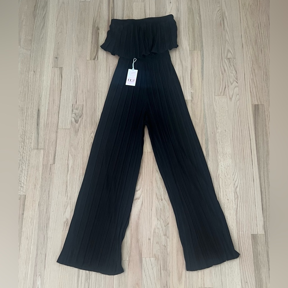 NWT Boom Boom Jeans Black Pleated Jumpsuit - Size Medium
